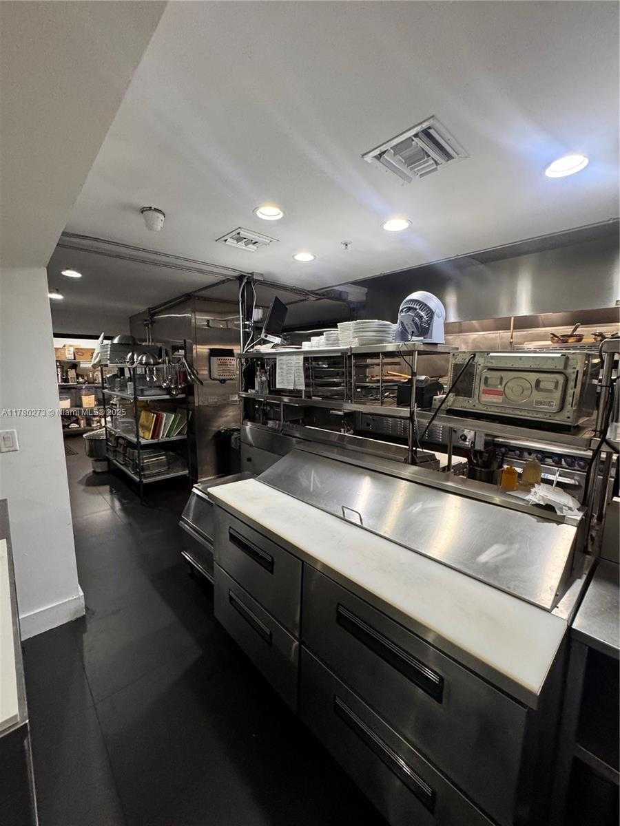 Small Image of 1360 NORTH WEST 88TH AVE, Doral Number 21