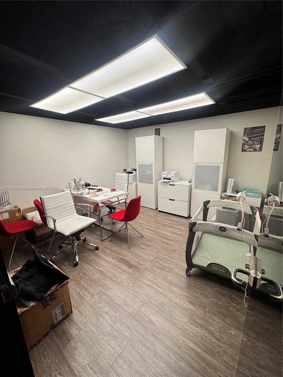 Small Image of 1360 NORTH WEST 88TH AVE, Doral Number 29