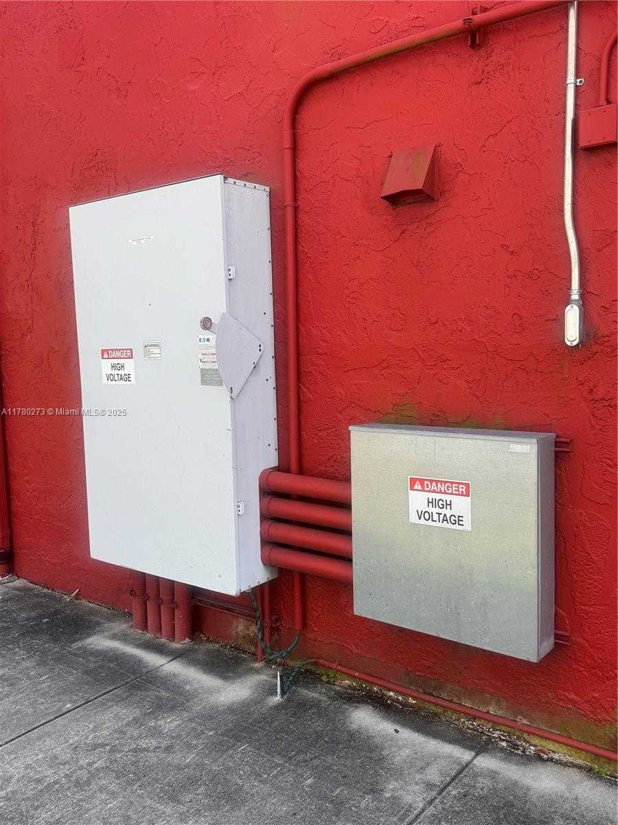Small Image of 1360 NORTH WEST 88TH AVE, Doral Number 35