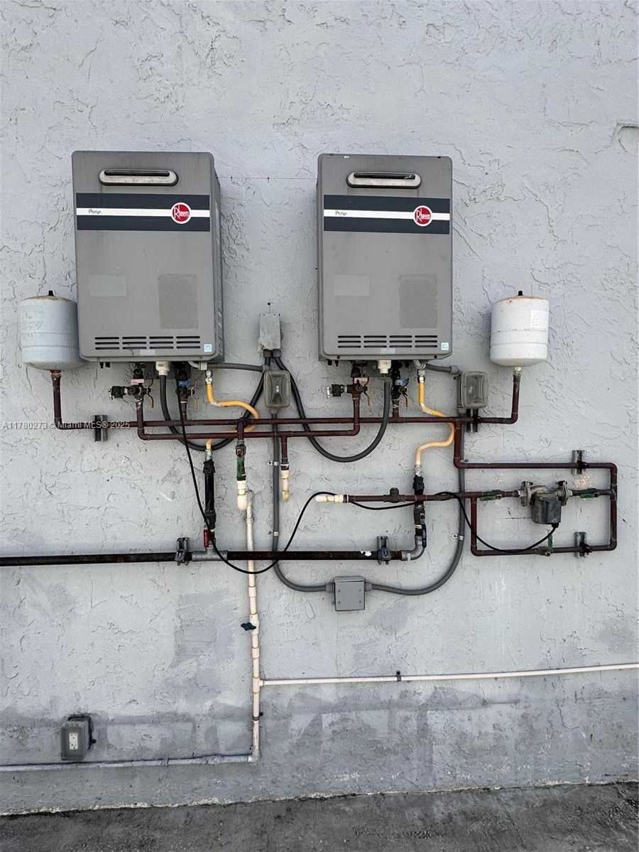 Small Image of 1360 NORTH WEST 88TH AVE, Doral Number 36