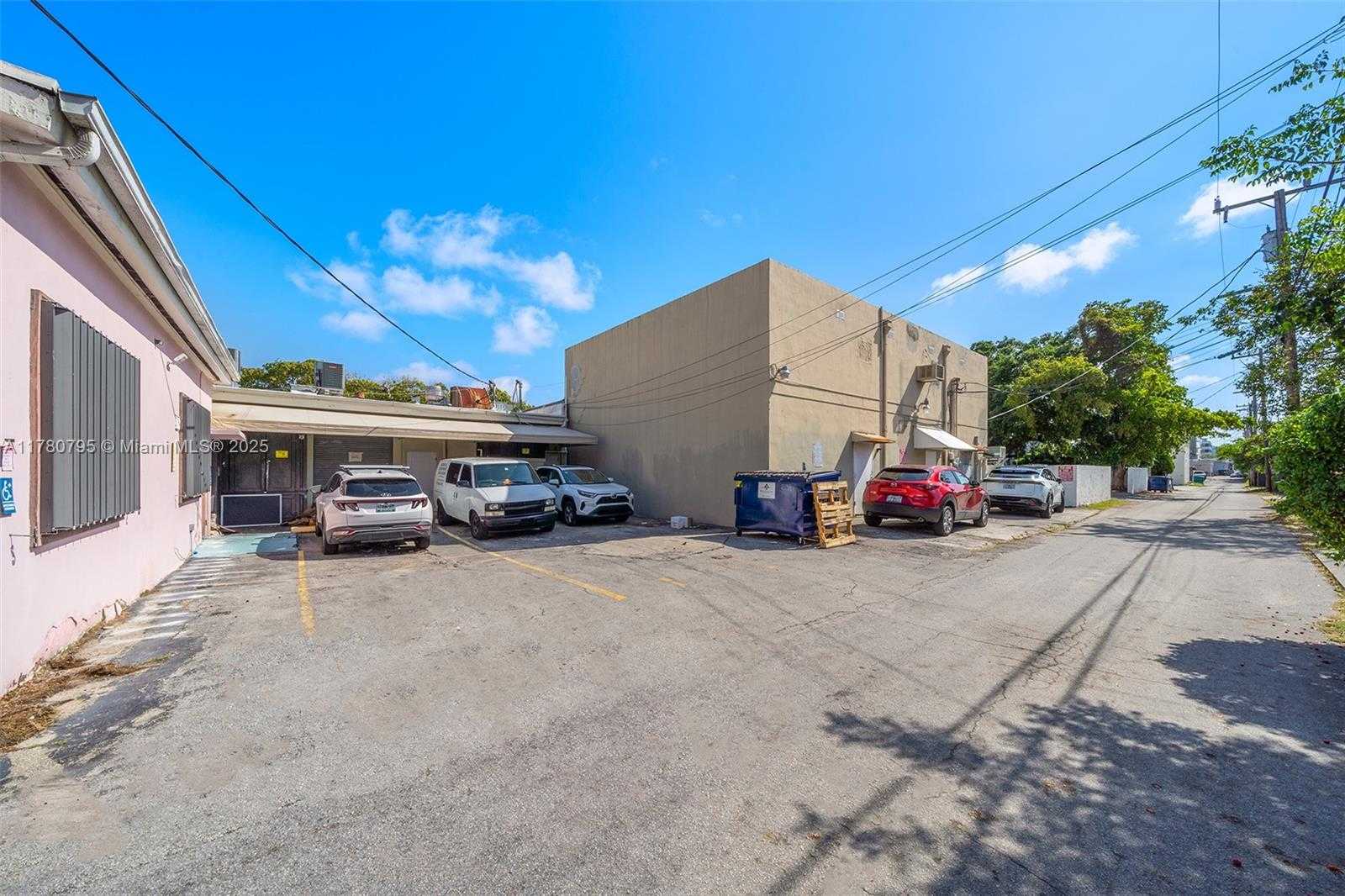 Small Image of 2292 SOUTH WEST 22ND ST, Miami Number 12
