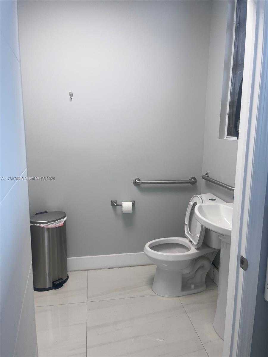 Small Image of 2228 SOUTH WEST 67TH AVE, Miami Number 11