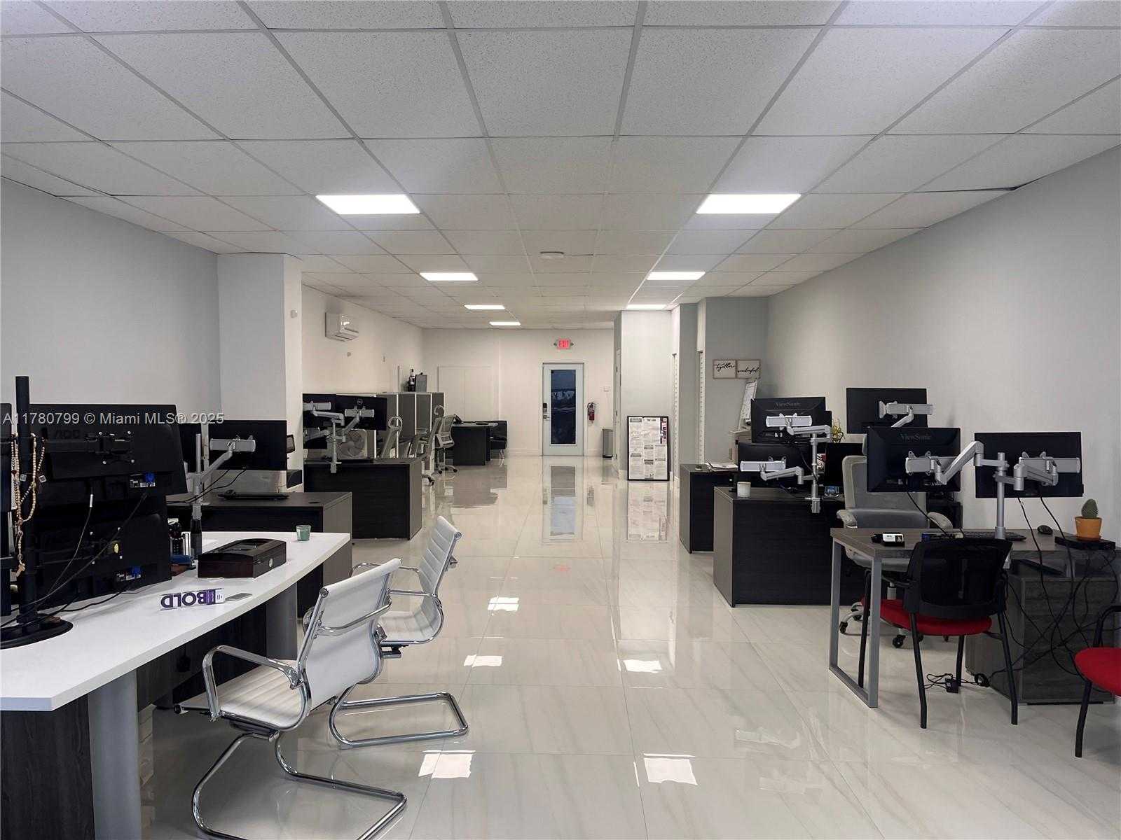 Small Image of 2228 SOUTH WEST 67TH AVE, Miami Number 2
