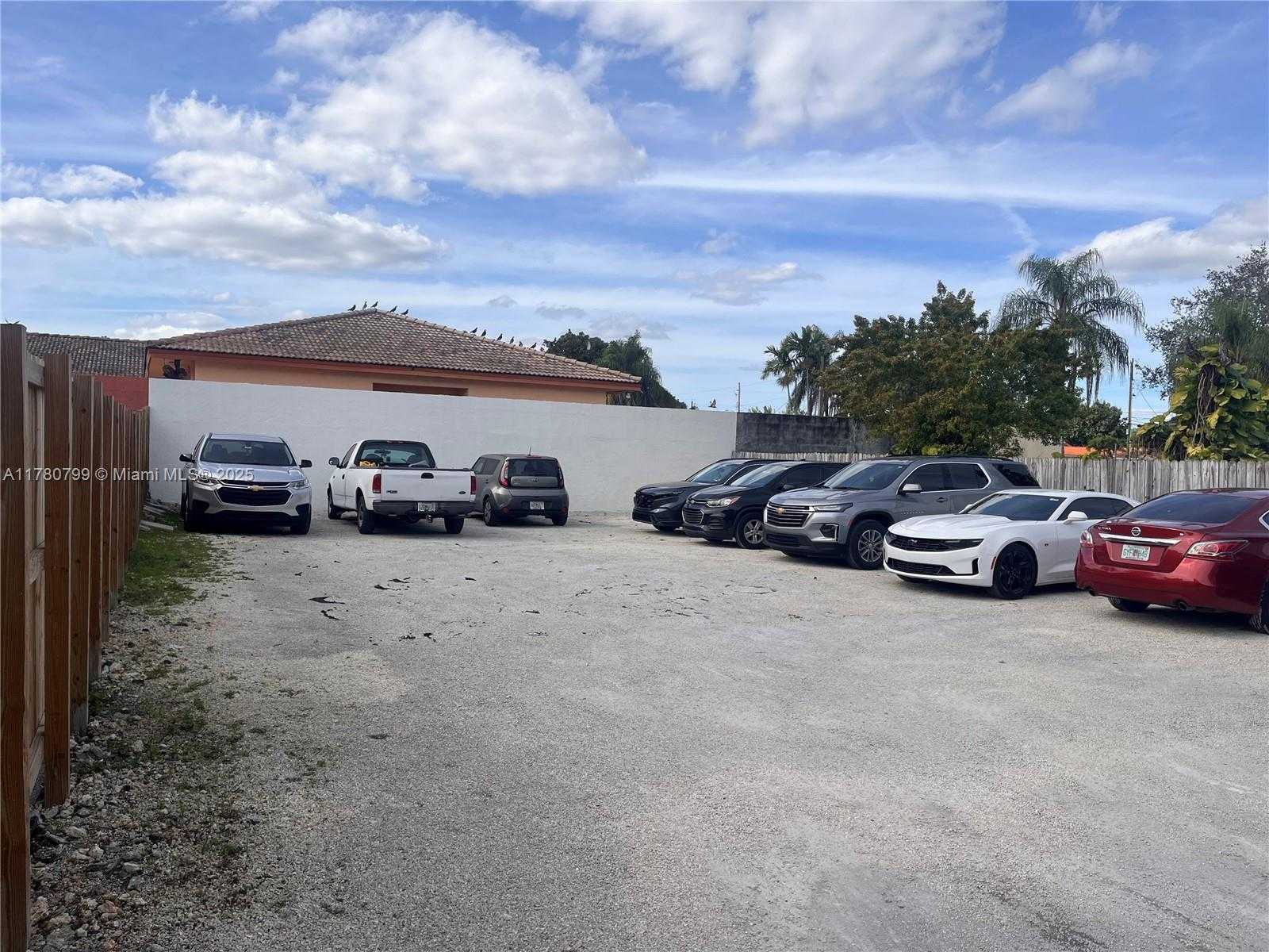 Small Image of 2228 SOUTH WEST 67TH AVE, Miami Number 7
