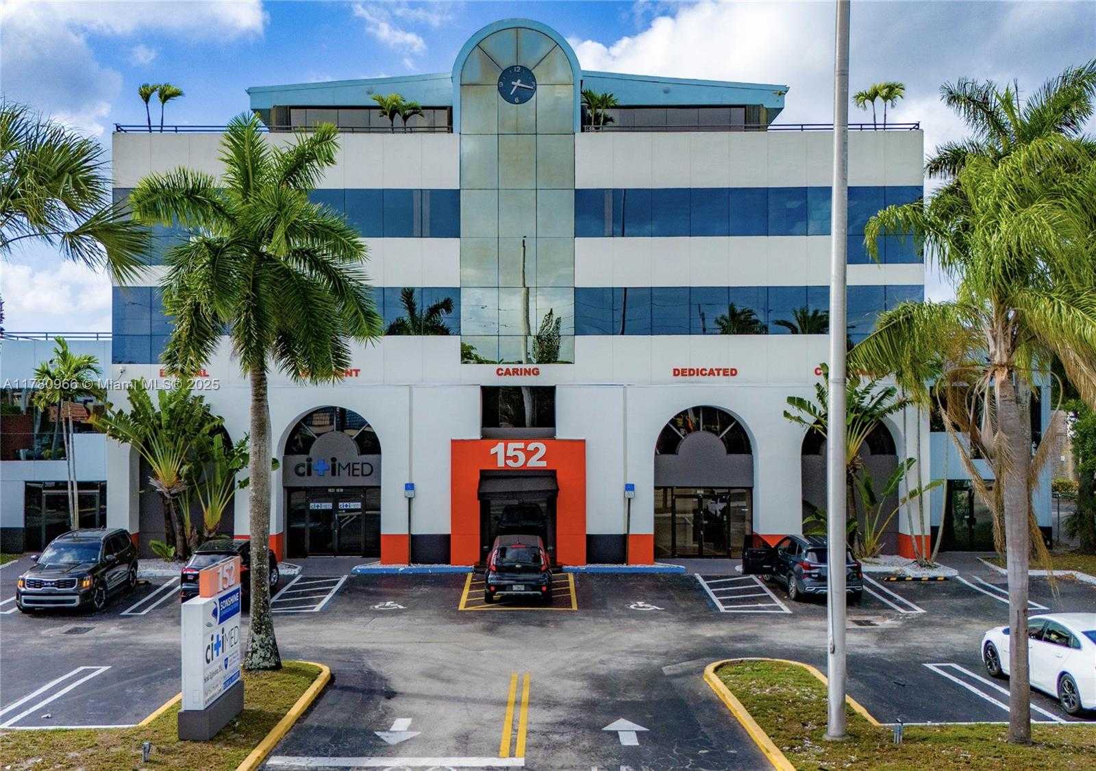 Small Image of 152 NORTH EAST 167TH ST, Miami Number 5