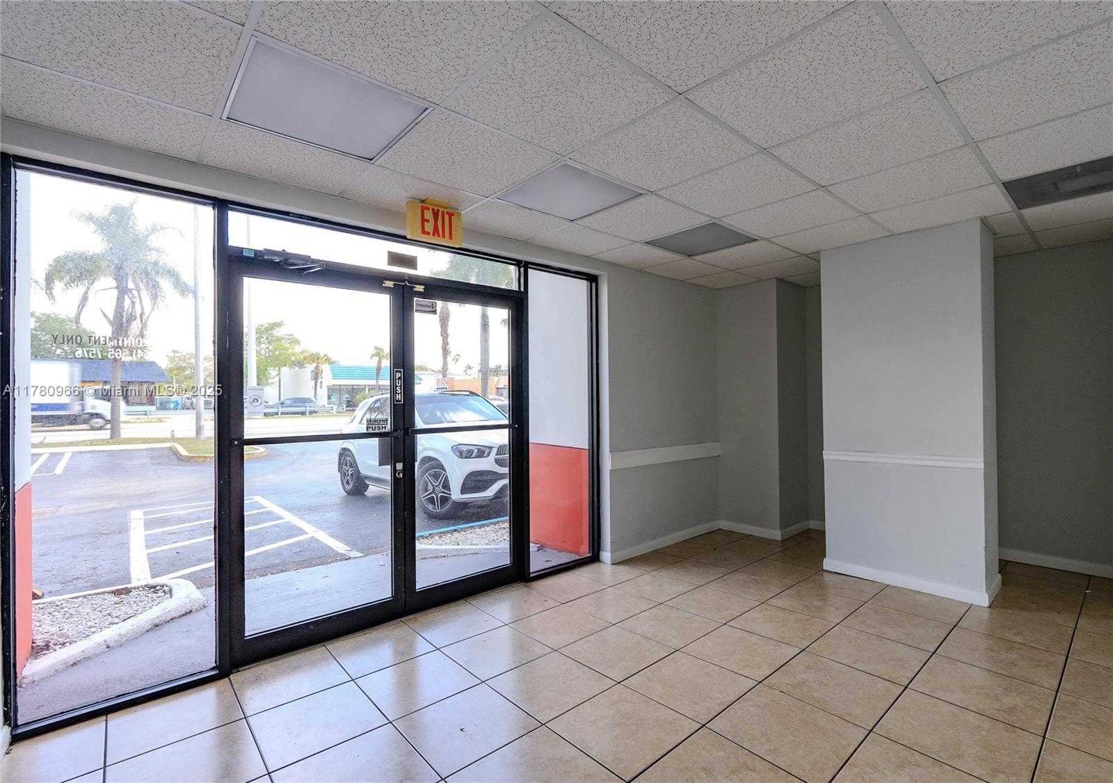 Small Image of 152 NORTH EAST 167TH ST, Miami Number 9