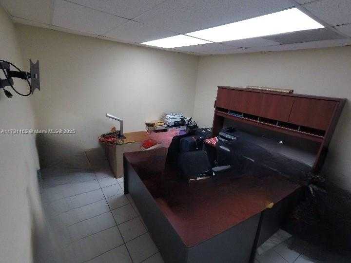 Small Image of Hialeah Number 45