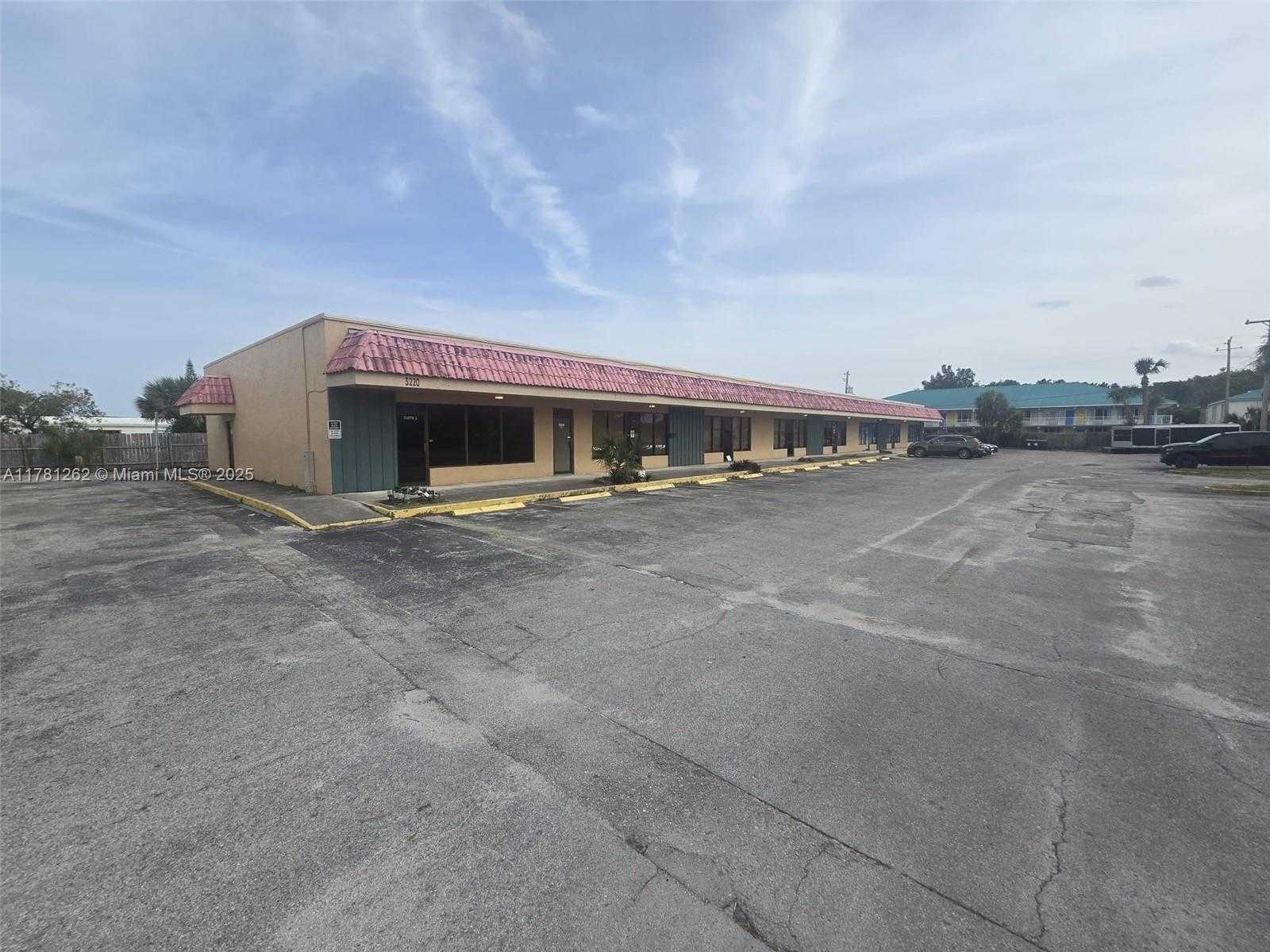 Small Image of 3214 SOUTH US HIGHWAY 1, Fort Pierce Number 8