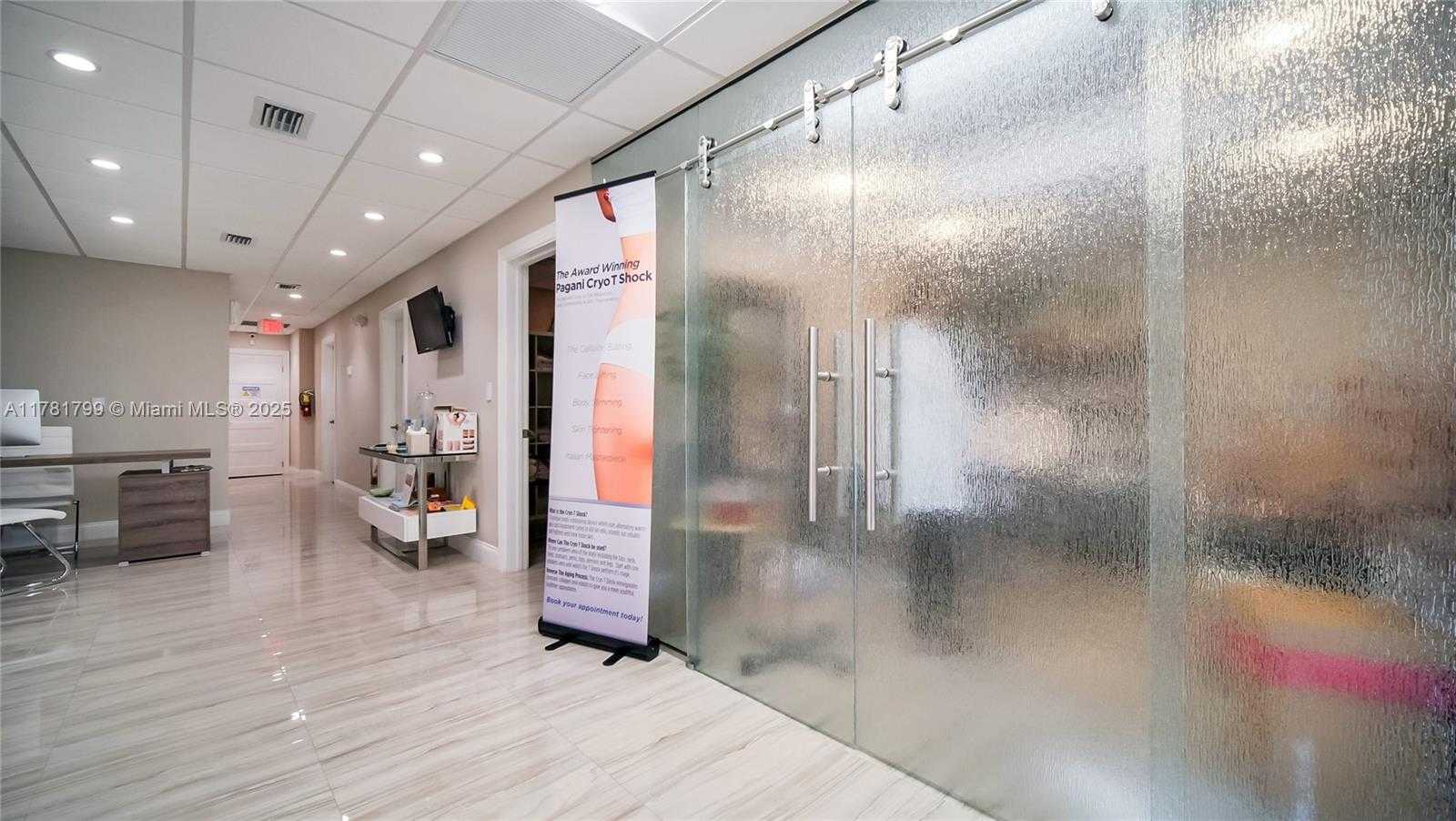 Small Image of 201 NORTH UNIVERSITY DR #14, Plantation Number 3