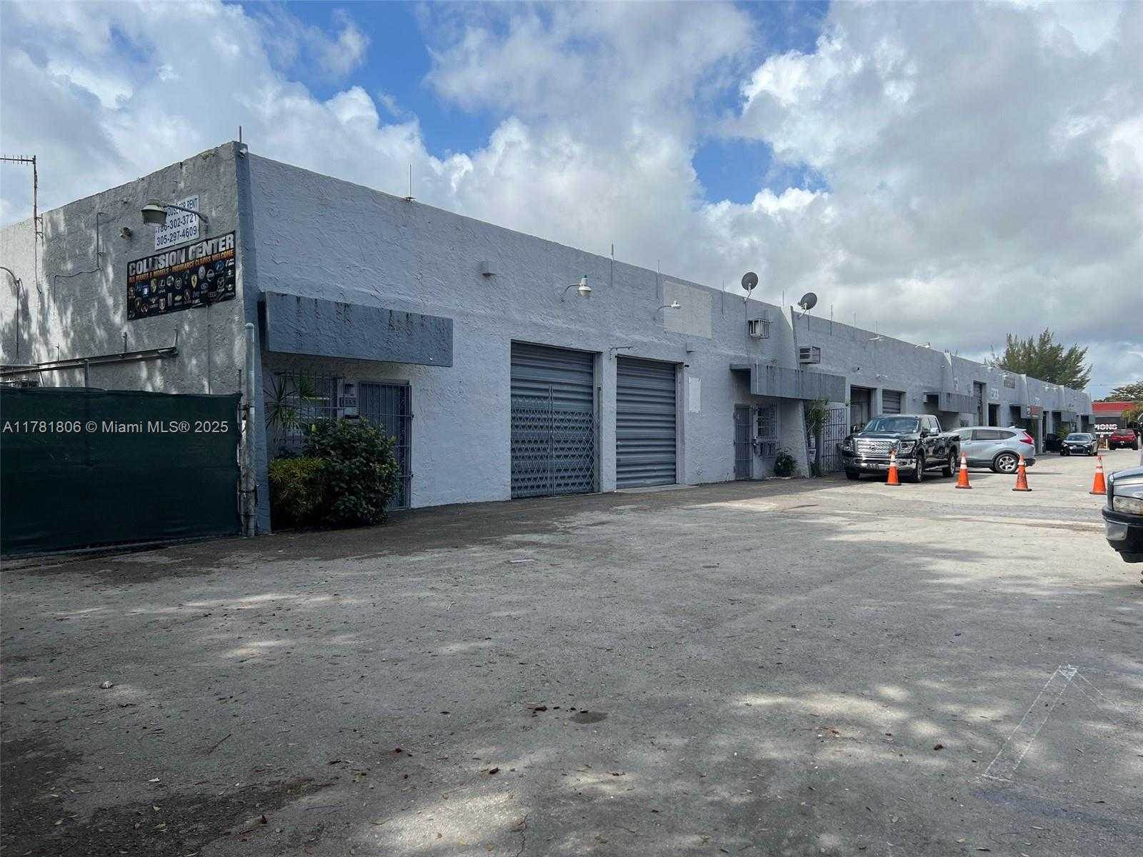 Small Image of 1357 NORTH WEST 88TH AVE, Doral Number 4