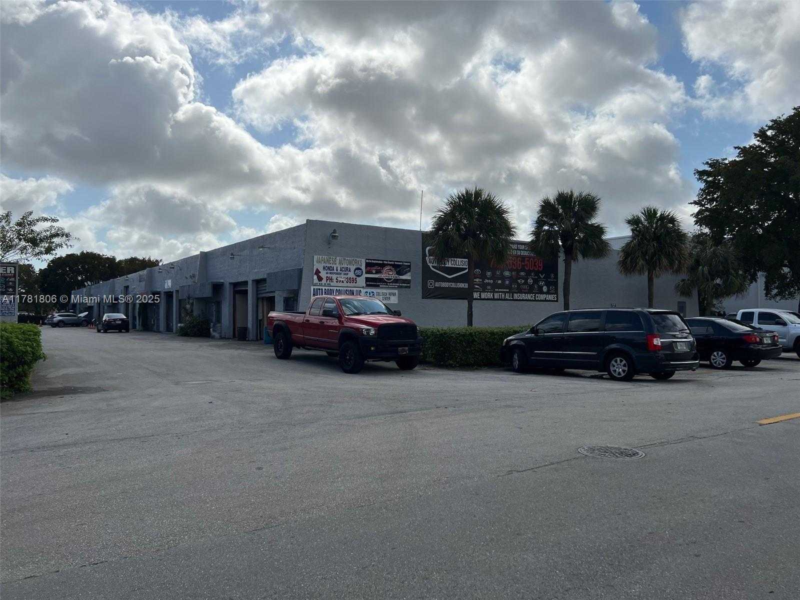 Small Image of 1357 NORTH WEST 88TH AVE, Doral Number 9