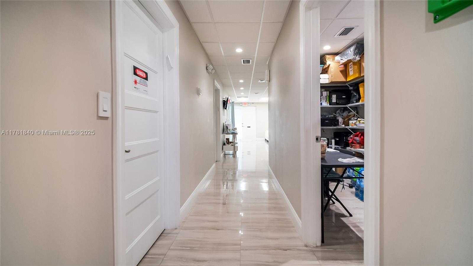 Small Image of 201 NORTH UNIVERSITY DR #13 & 14, Plantation Number 23