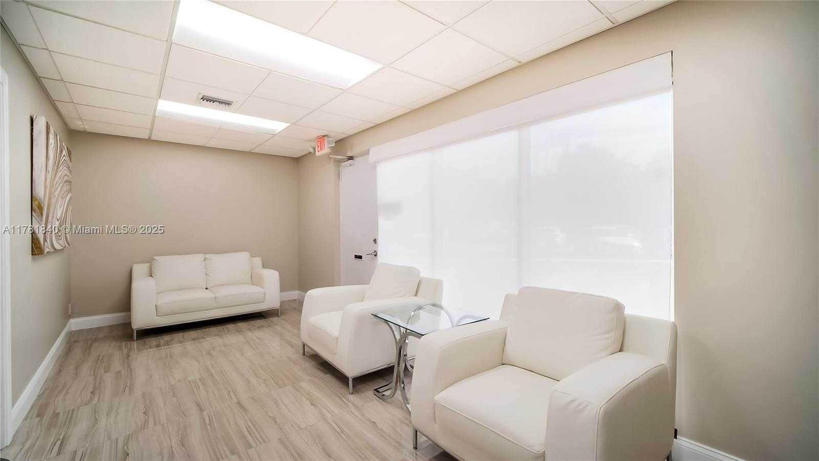 Small Image of 201 NORTH UNIVERSITY DR #13 & 14, Plantation Number 4