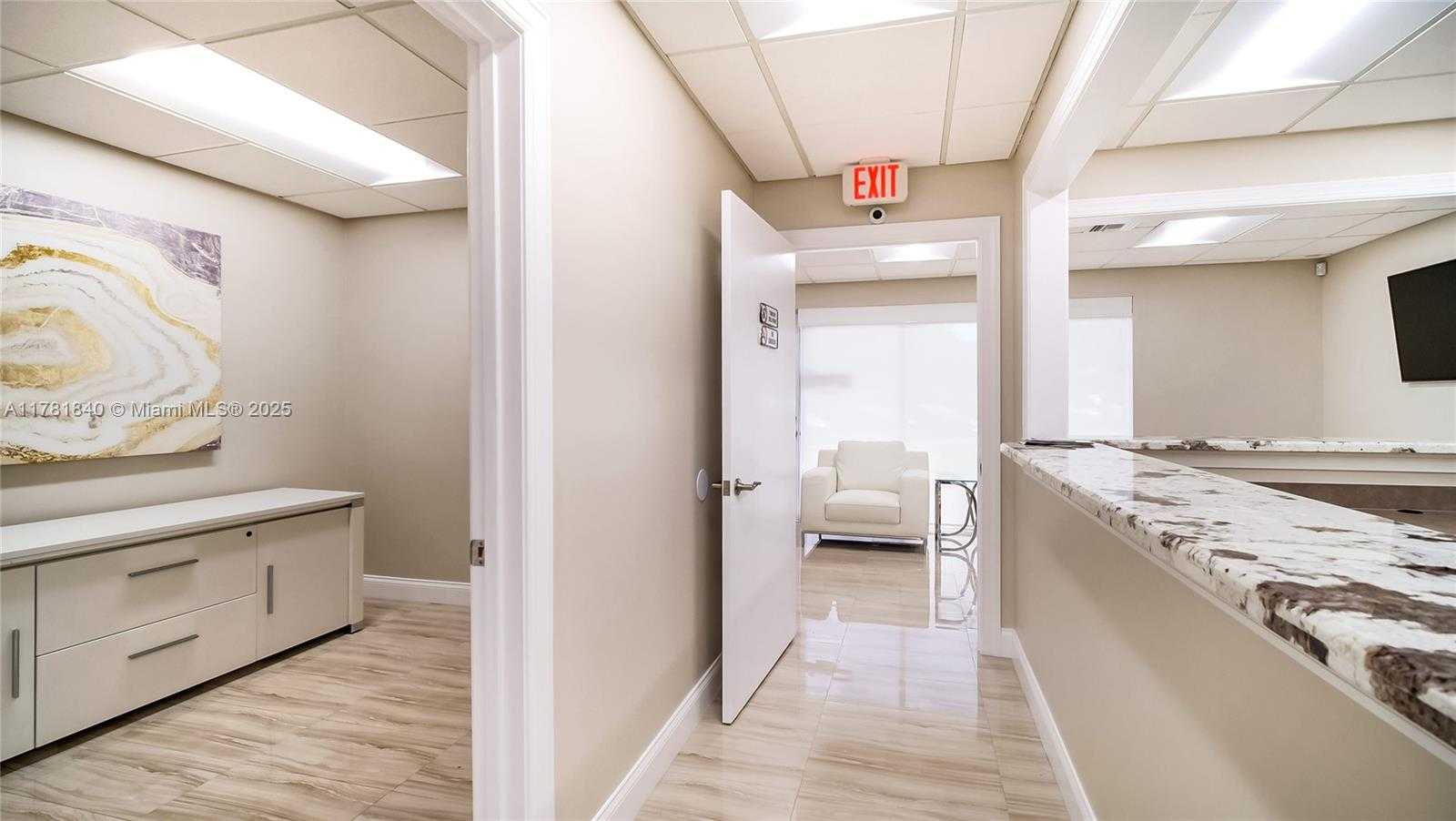 Small Image of 201 NORTH UNIVERSITY DR #13 & 14, Plantation Number 6
