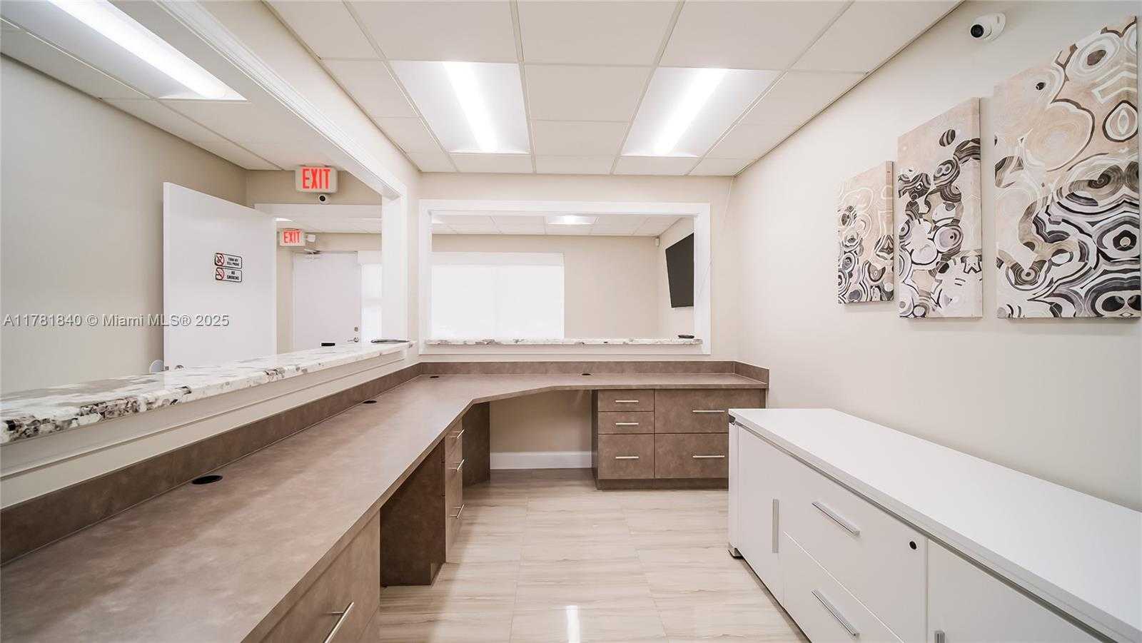 Small Image of 201 NORTH UNIVERSITY DR #13 & 14, Plantation Number 7