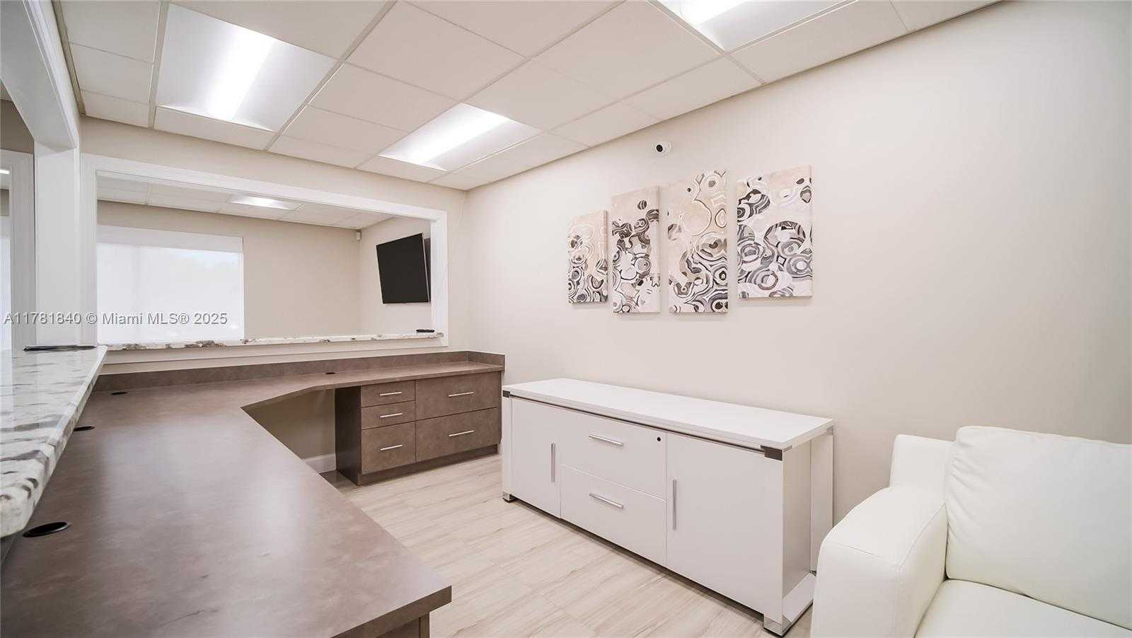 Small Image of 201 NORTH UNIVERSITY DR #13 & 14, Plantation Number 8