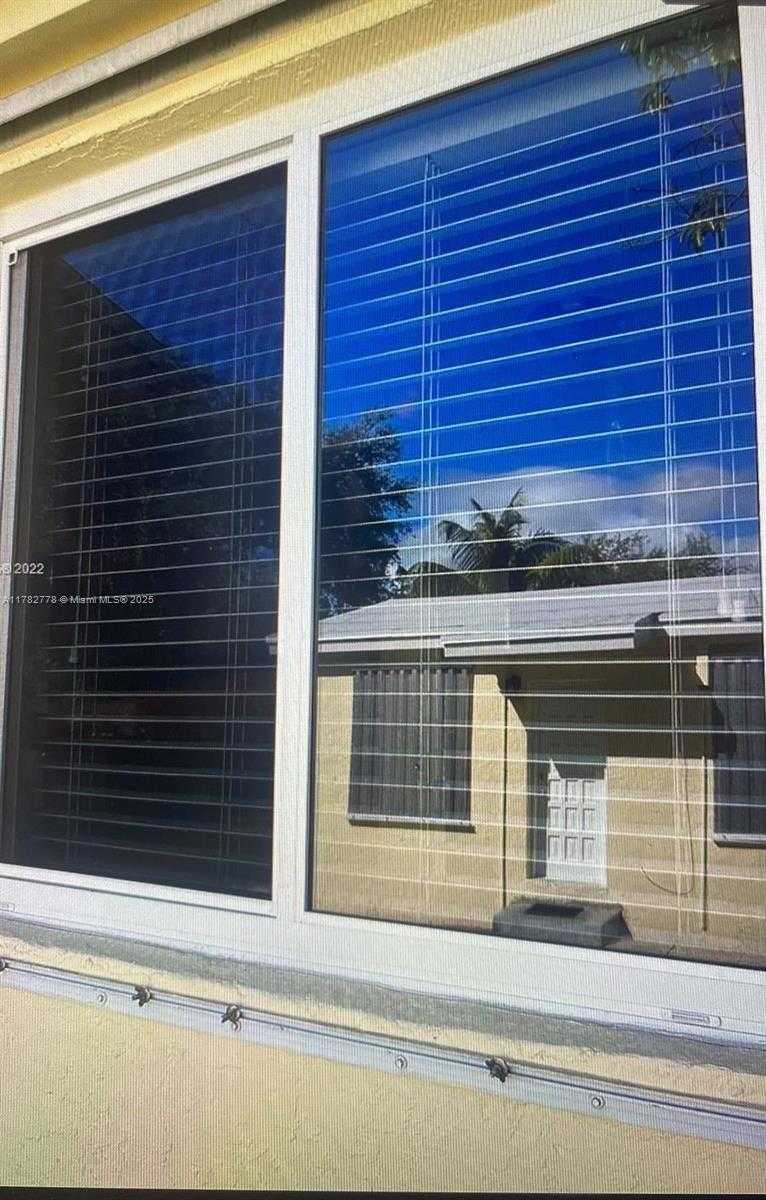 Small Image of 7637 NORTH WEST 3RD AVE, Miami Number 20