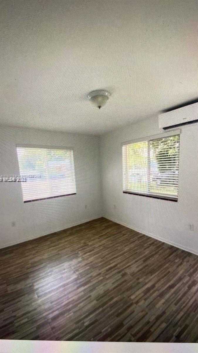 Small Image of 7637 NORTH WEST 3RD AVE, Miami Number 3