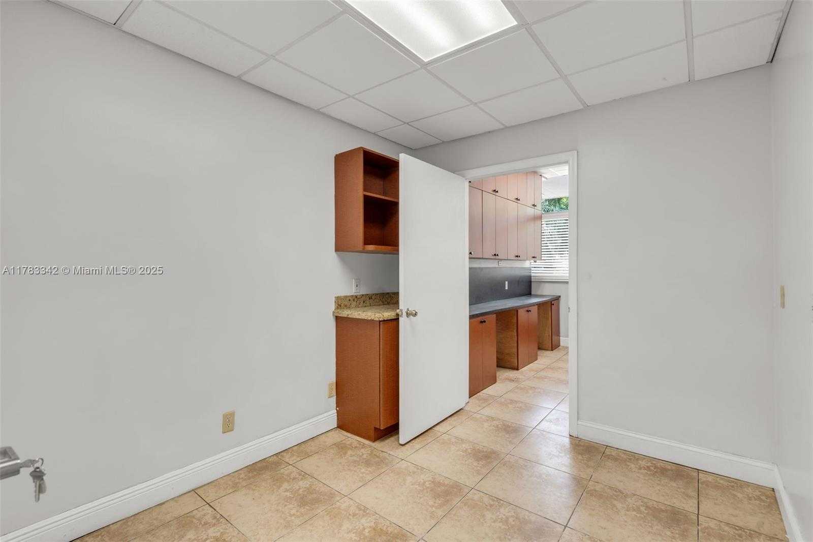 Small Image of 3816 HOLLYWOOD BLVD #2, Hollywood Number 3