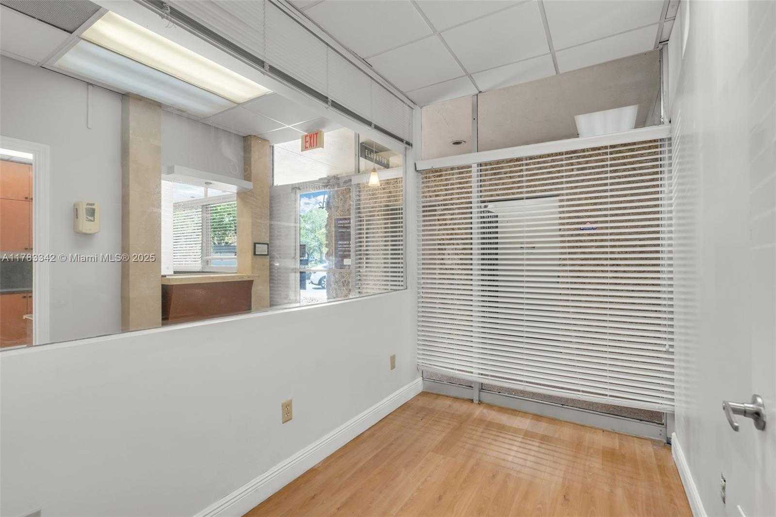 Small Image of 3816 HOLLYWOOD BLVD #2, Hollywood Number 7