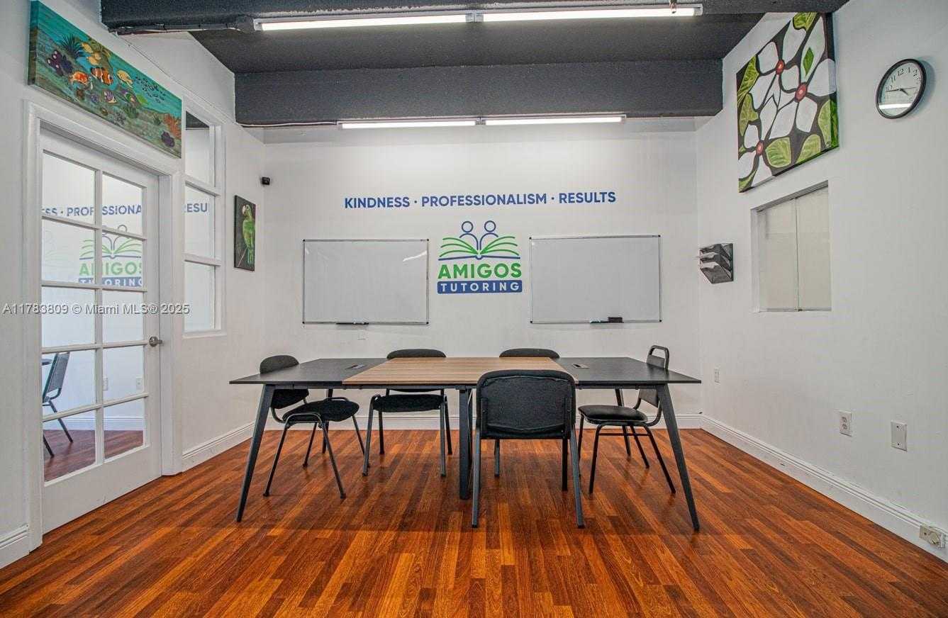 Small Image of 2100 SOUTH WEST 22ND ST #302, Miami Number 12
