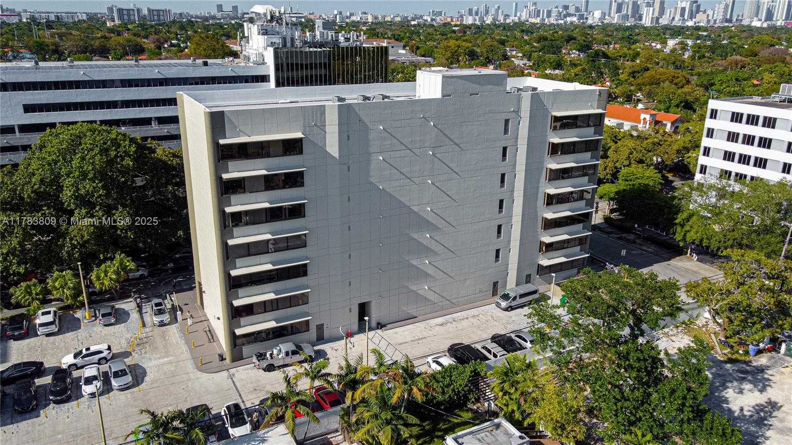 Small Image of 2100 SOUTH WEST 22ND ST #302, Miami Number 2