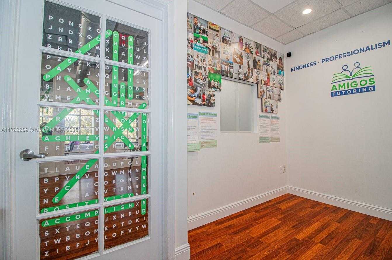 Small Image of 2100 SOUTH WEST 22ND ST #302, Miami Number 21