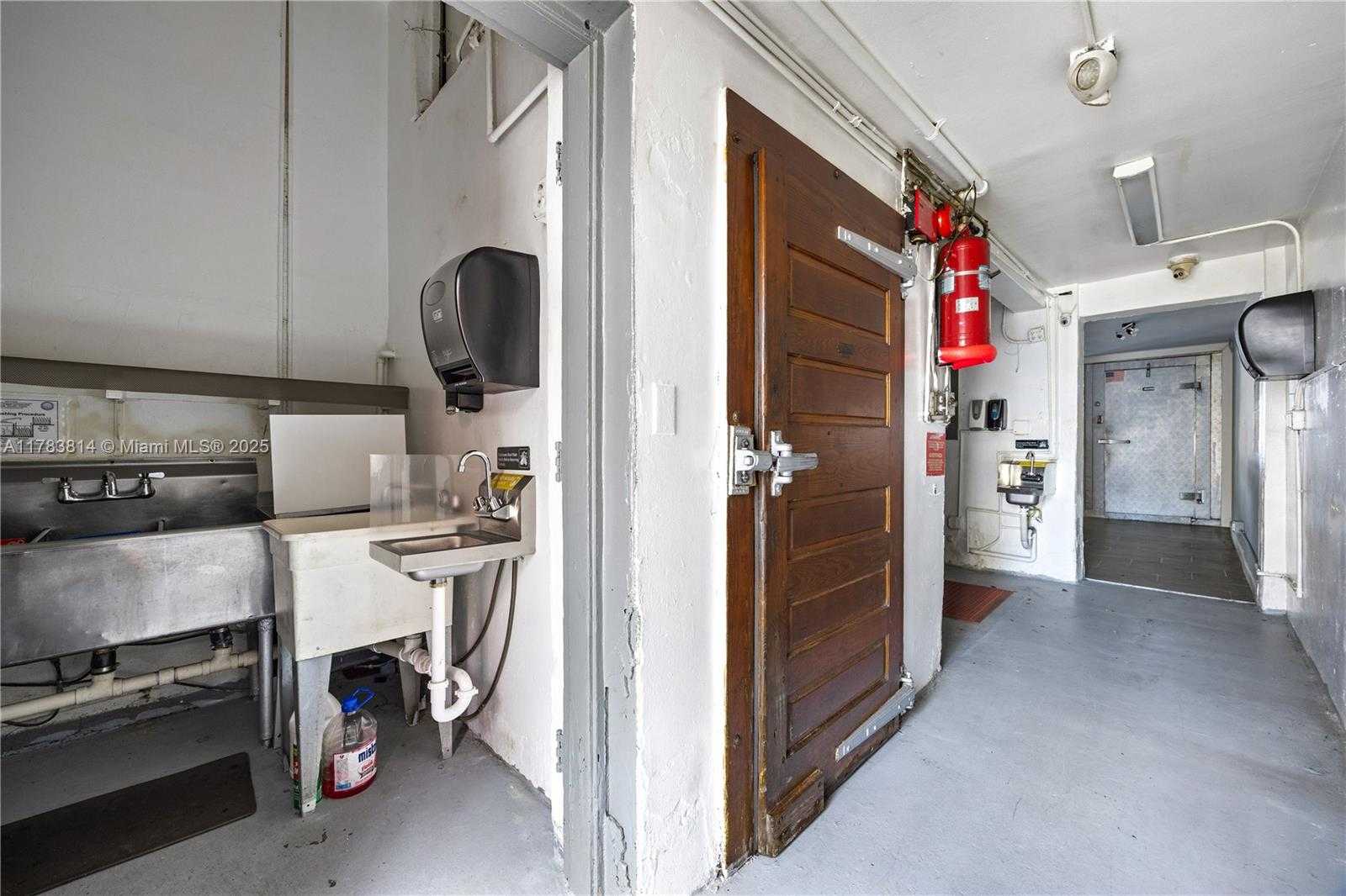 Small Image of 201 NORTH 21ST AVE, Hollywood Number 17
