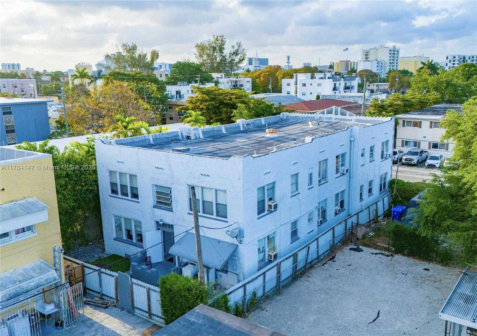 Small Image of 720 SOUTH WEST 5TH ST, Miami Number 6