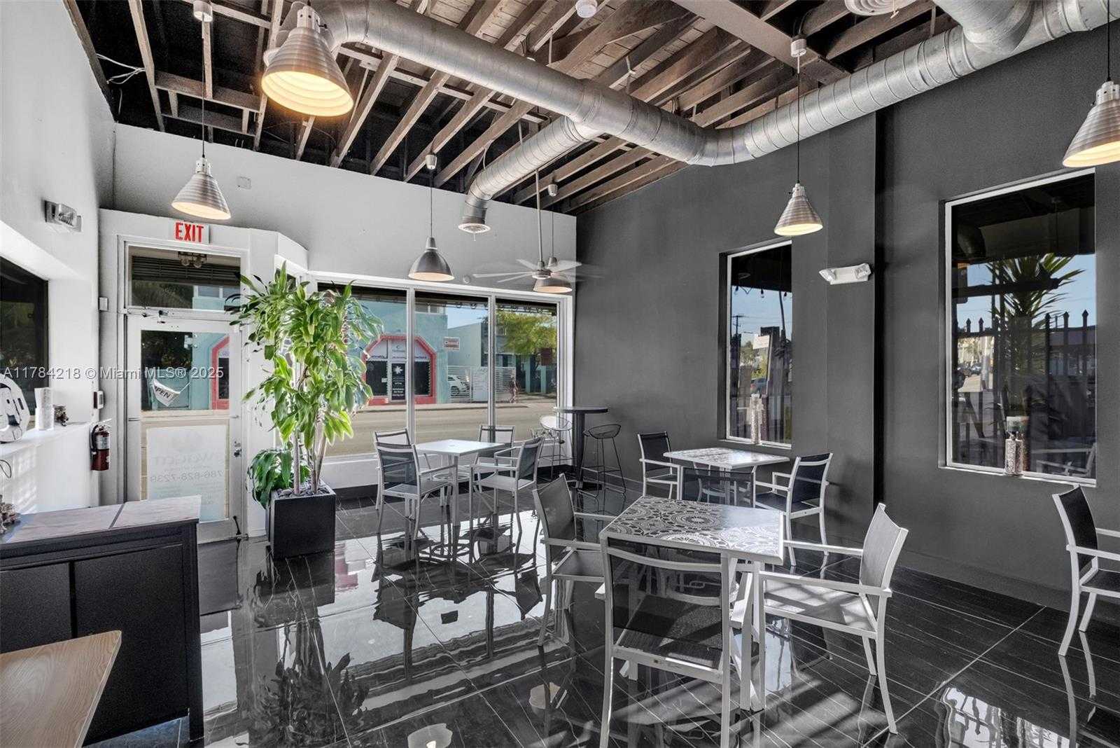 Small Image of 646 NORTH EAST 79TH ST, Miami Number 10