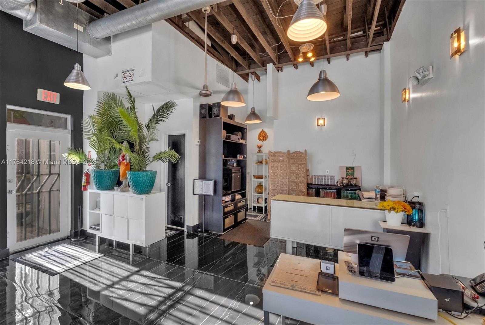 Small Image of 646 NORTH EAST 79TH ST, Miami Number 12