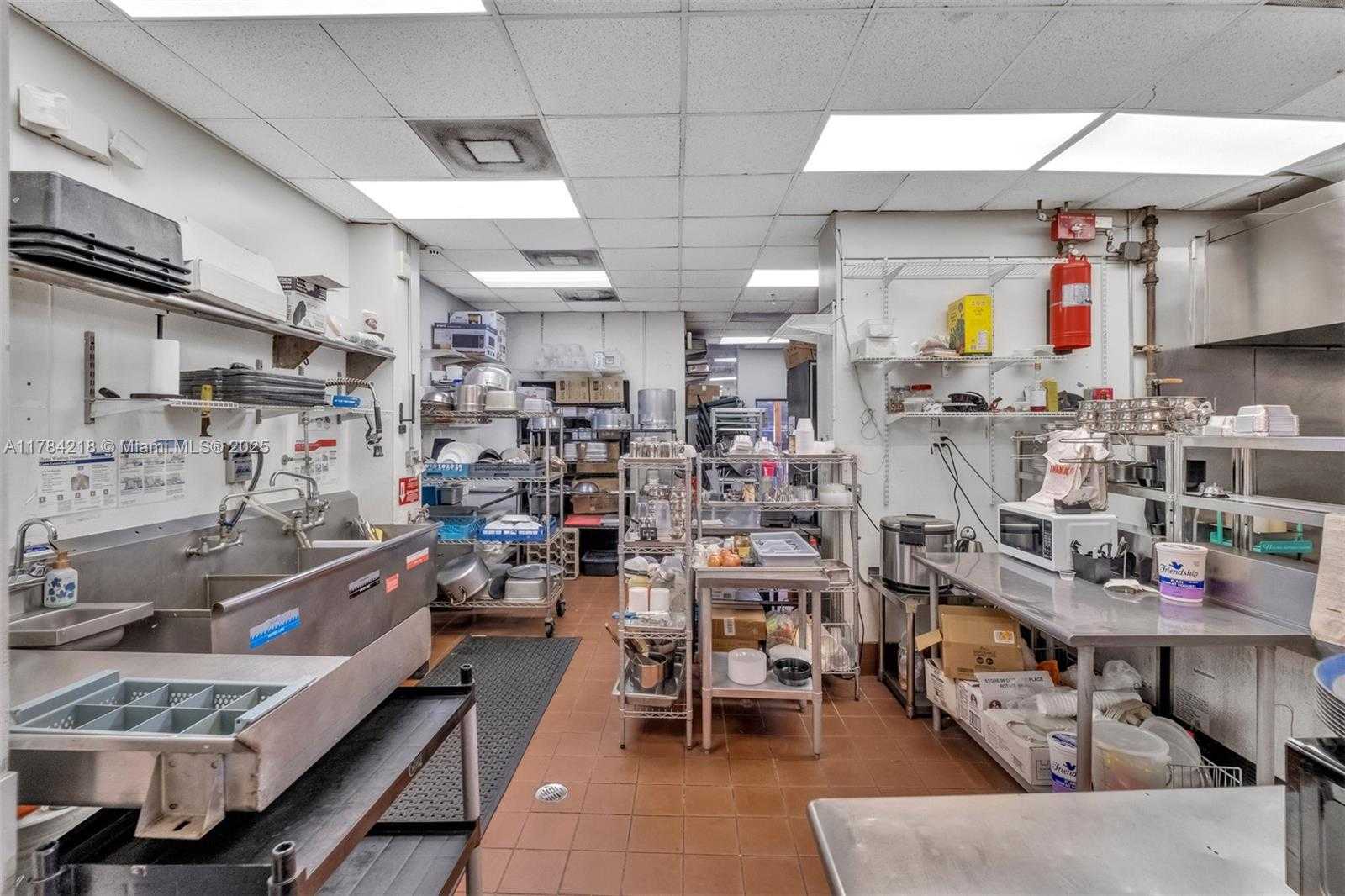 Small Image of 646 NORTH EAST 79TH ST, Miami Number 17