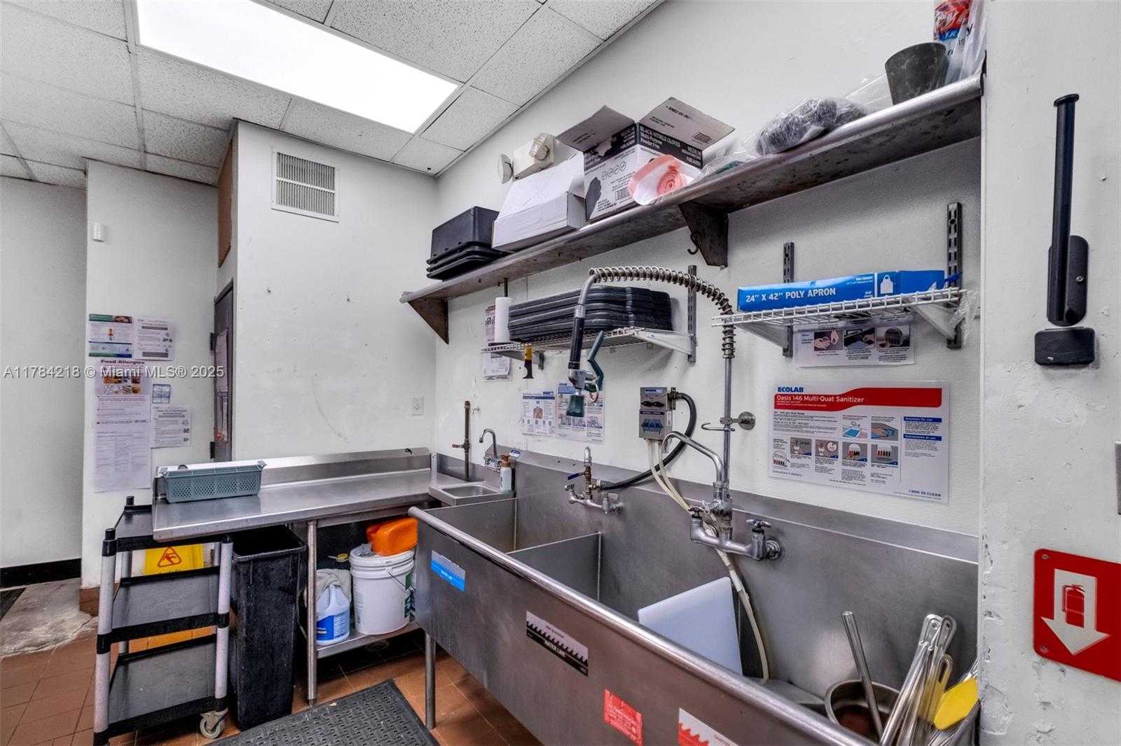 Small Image of 646 NORTH EAST 79TH ST, Miami Number 26