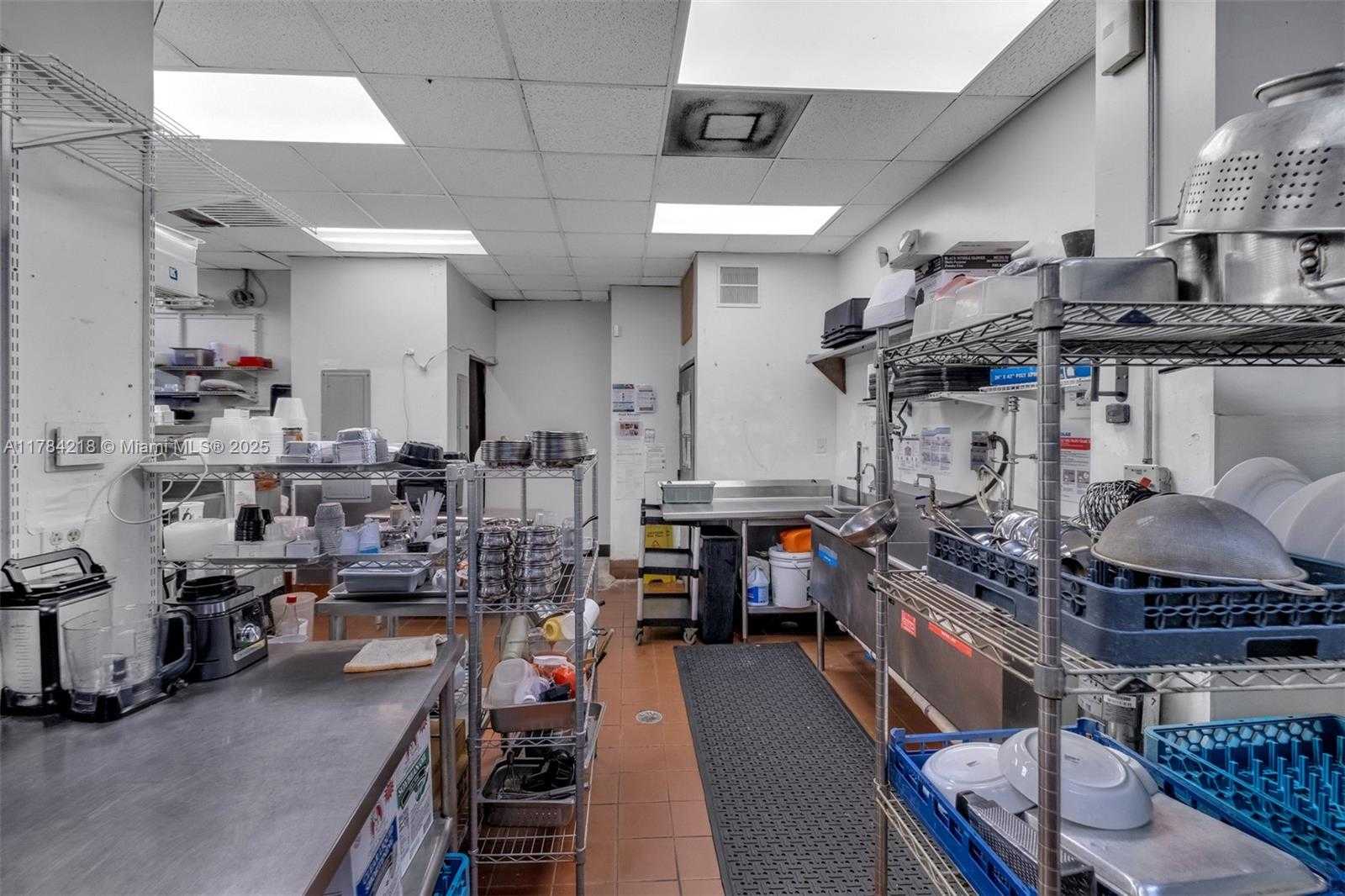 Small Image of 646 NORTH EAST 79TH ST, Miami Number 30