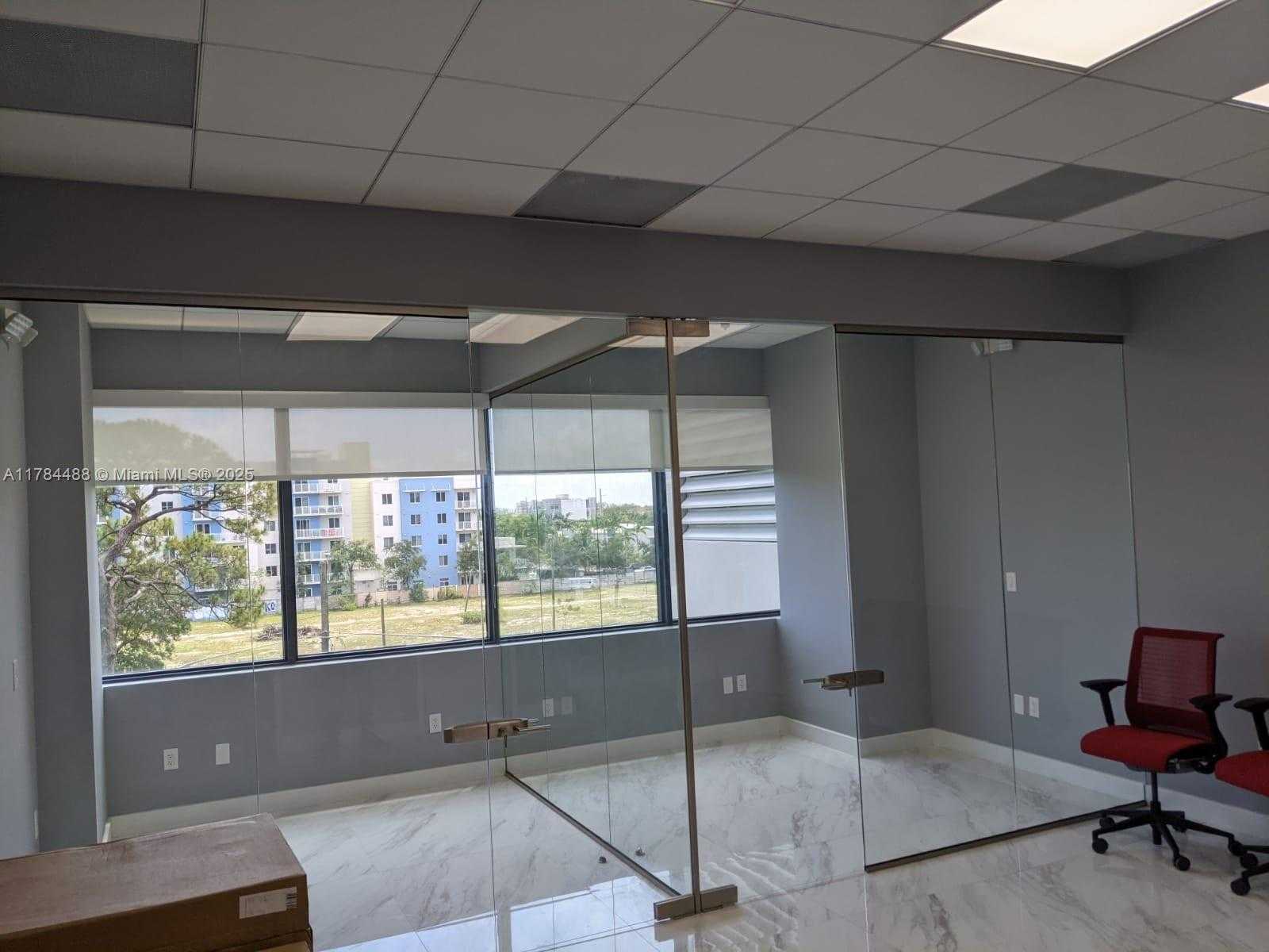 Small Image of 19790 WEST DIXIE HWY #308, Aventura Number 2