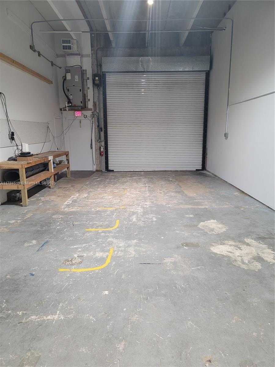 Small Image of 114 SOUTH WEST 2ND AVE, Dania Beach Number 11