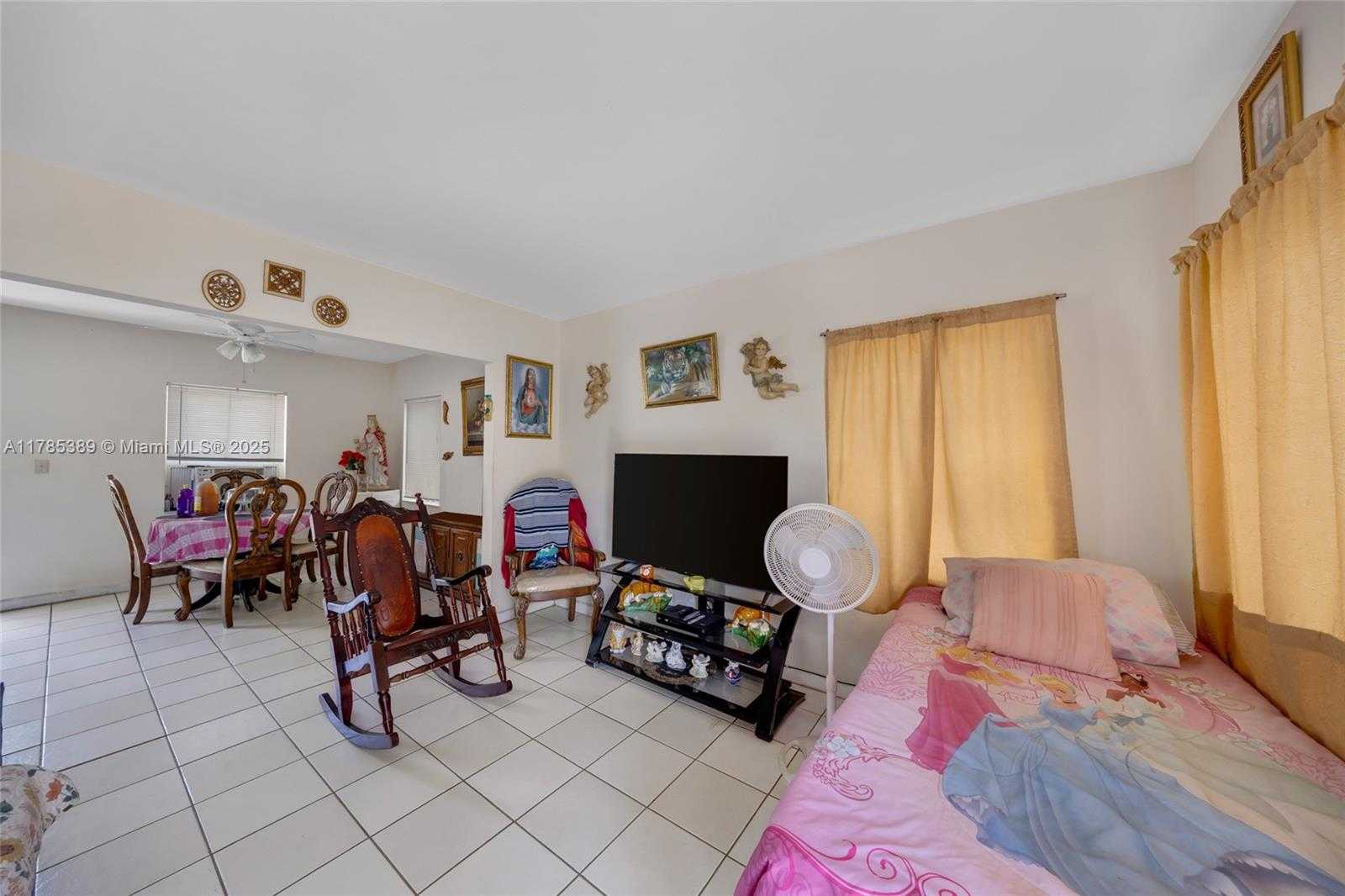 Small Image of 1644 SOUTH WEST 4TH ST, Miami Number 25