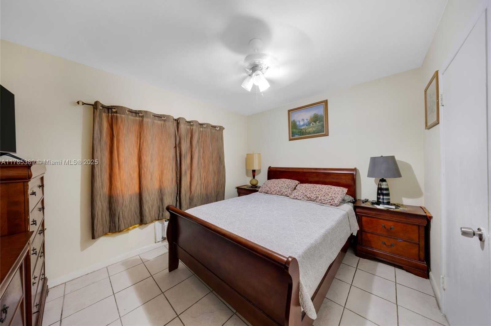 Small Image of 1644 SOUTH WEST 4TH ST, Miami Number 27