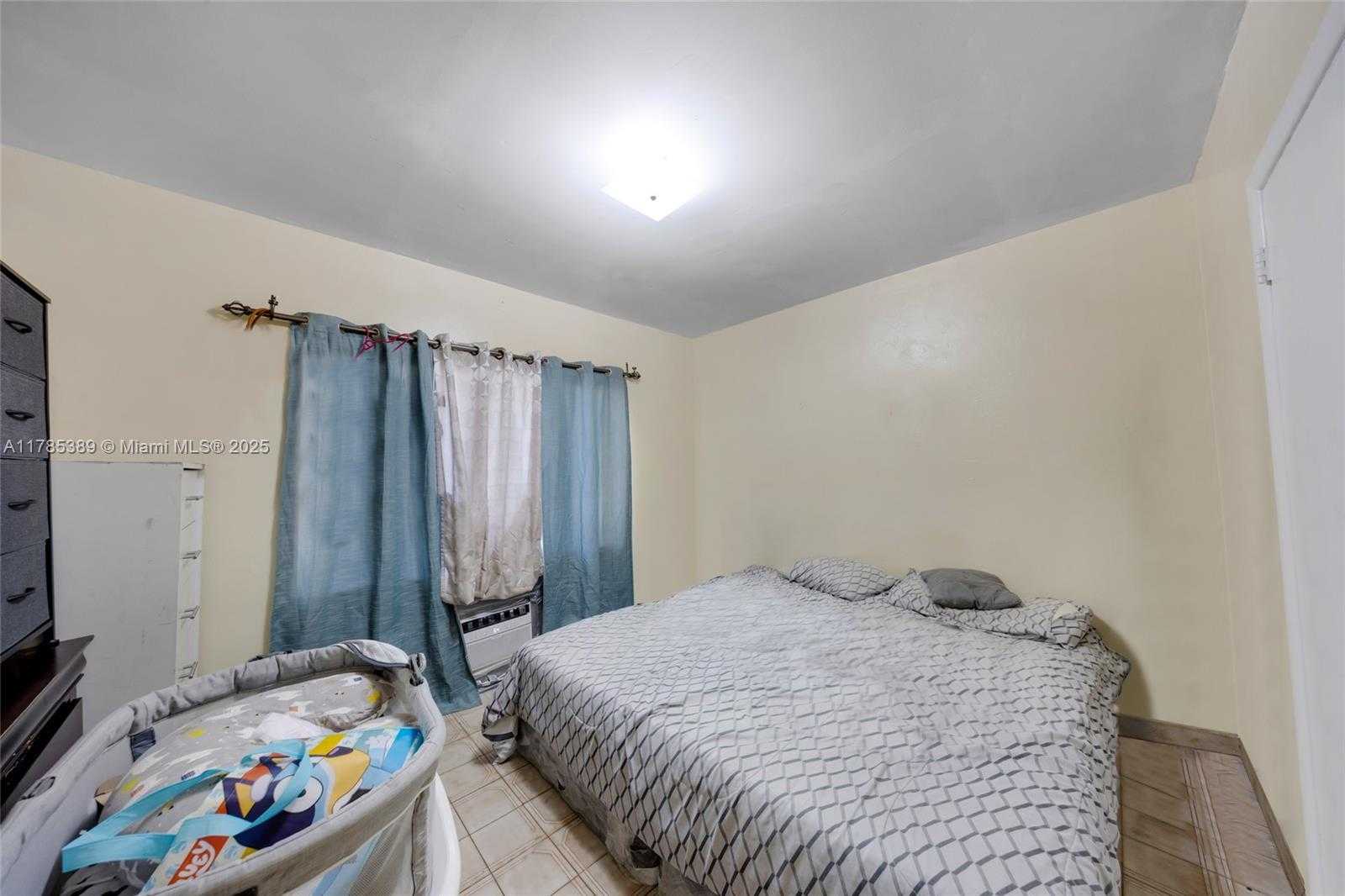Small Image of 1644 SOUTH WEST 4TH ST, Miami Number 34