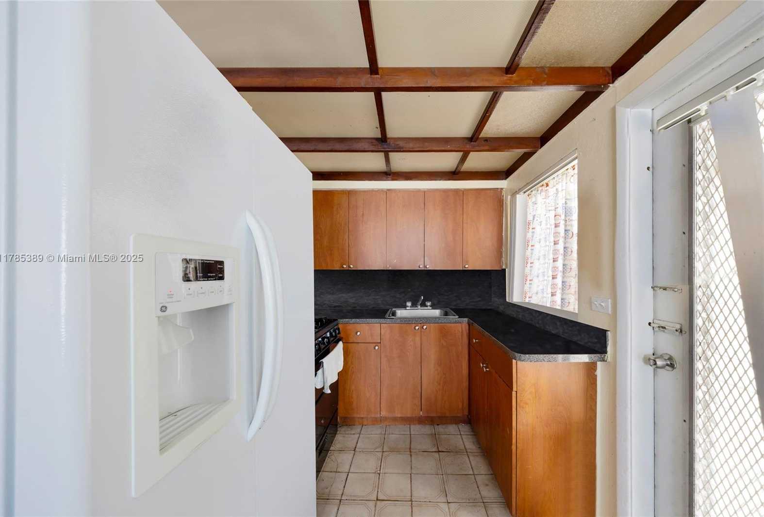 Small Image of 1644 SOUTH WEST 4TH ST, Miami Number 36