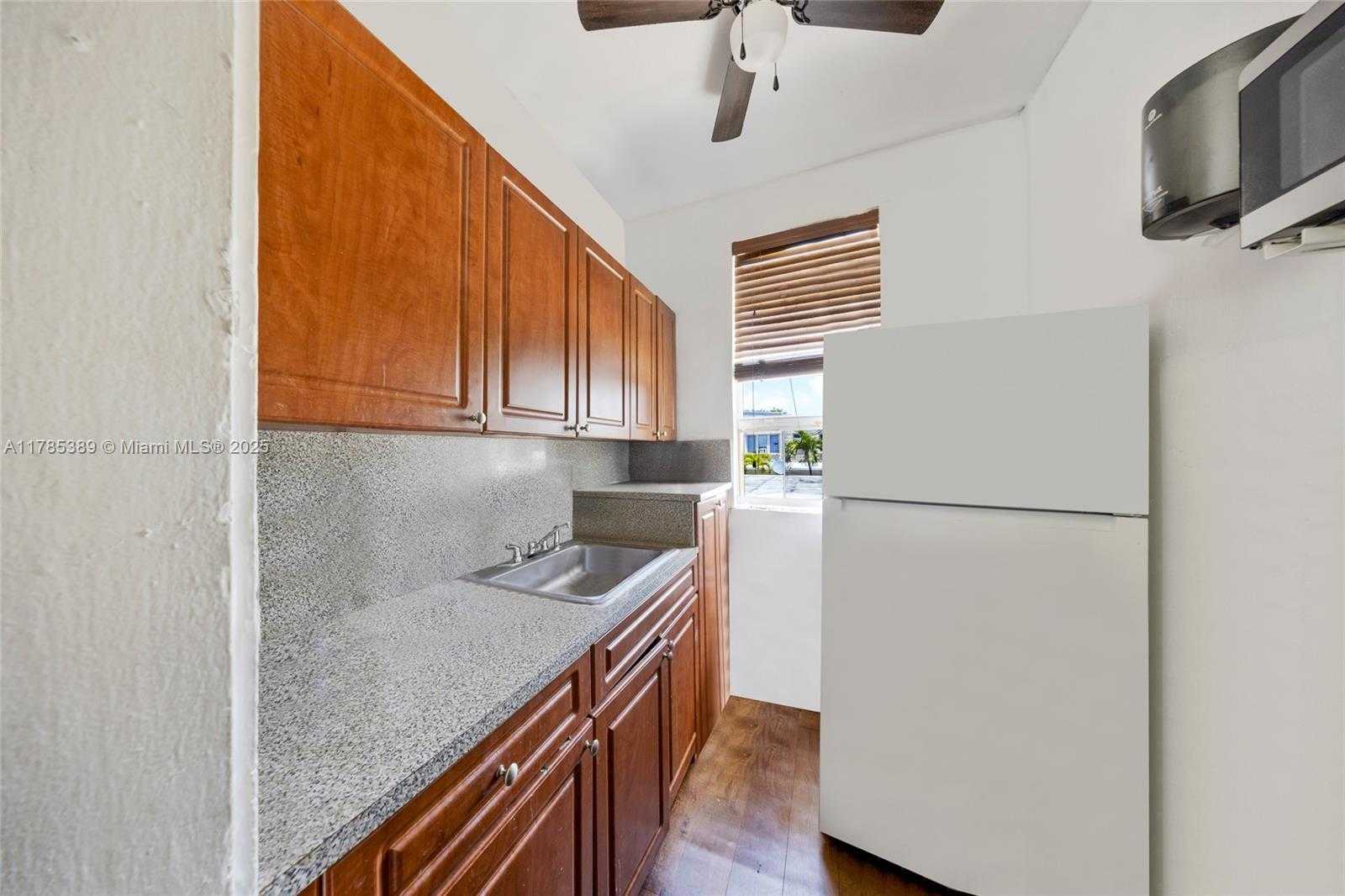 Small Image of 1644 SOUTH WEST 4TH ST, Miami Number 38