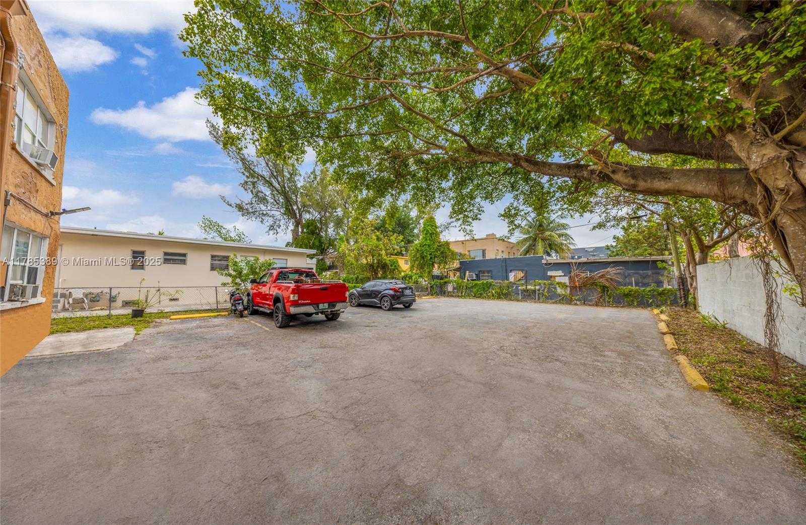 Small Image of 1644 SOUTH WEST 4TH ST, Miami Number 5