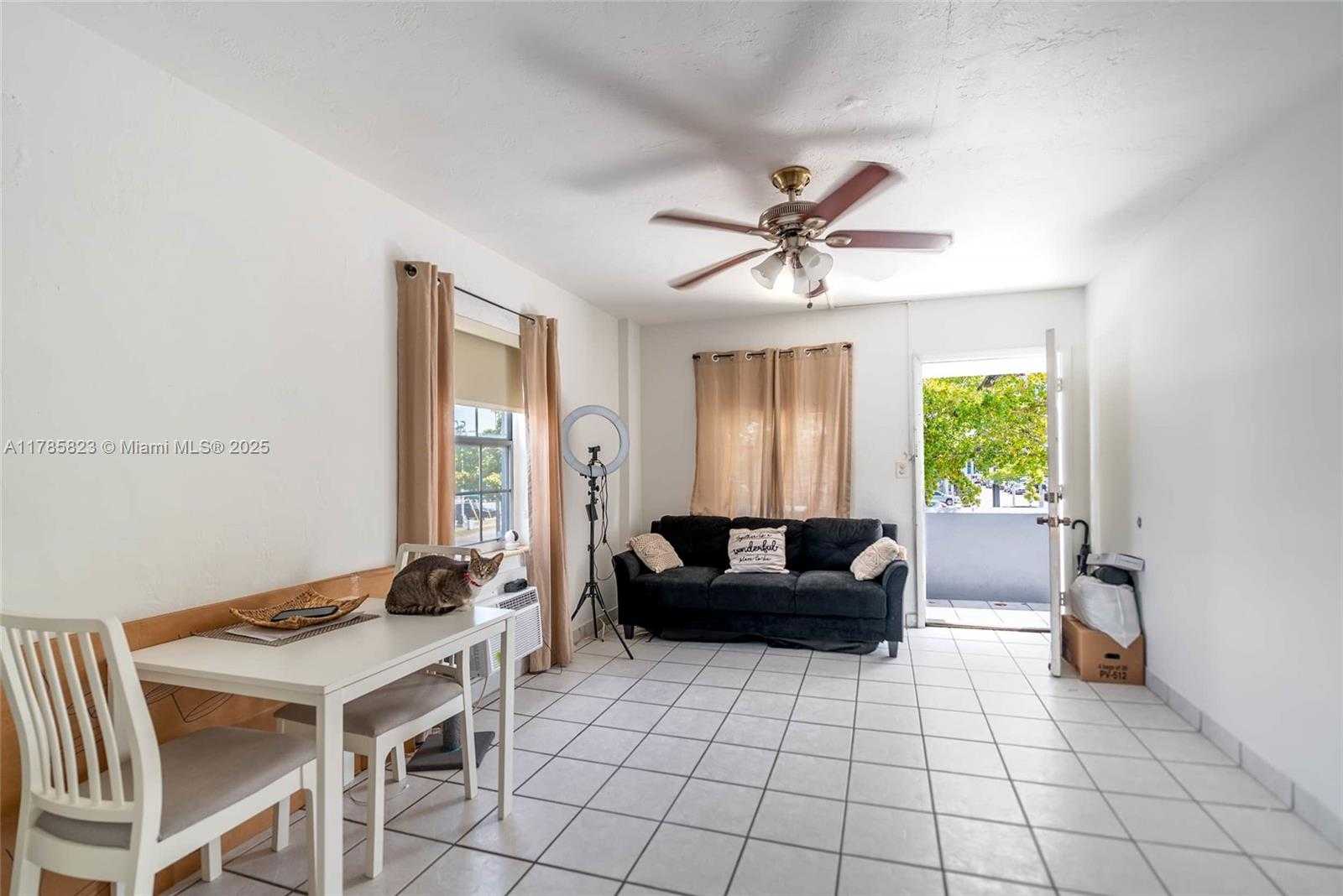 Small Image of 2731 SOUTH WEST 22ND ST, Miami Number 17