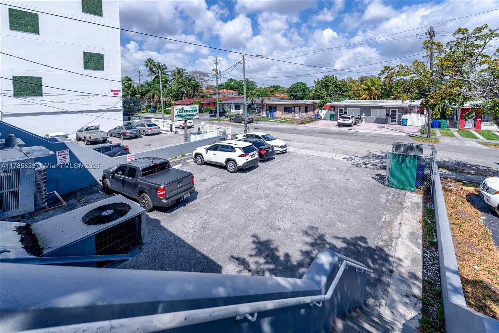 Small Image of 2731 SOUTH WEST 22ND ST, Miami Number 19