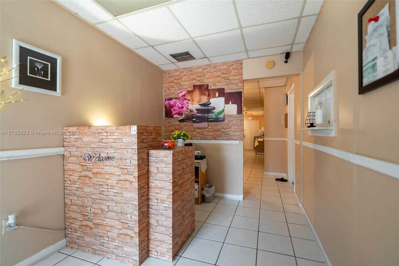 Small Image of 2731 SOUTH WEST 22ND ST, Miami Number 2