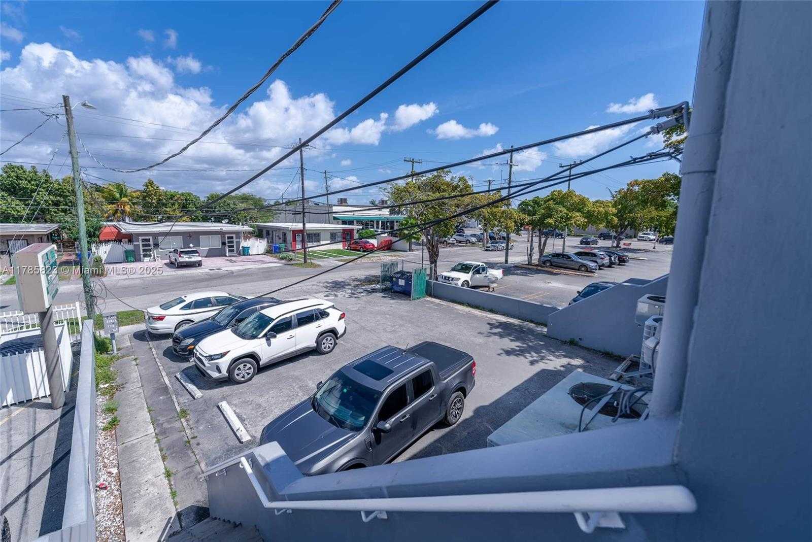 Small Image of 2731 SOUTH WEST 22ND ST, Miami Number 20