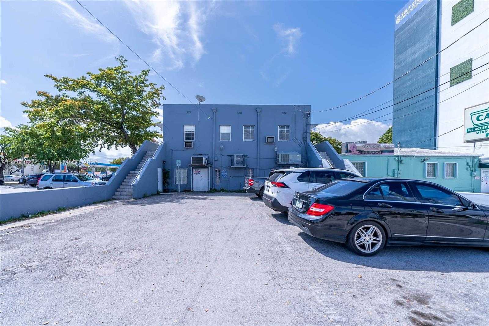Small Image of 2731 SOUTH WEST 22ND ST, Miami Number 21
