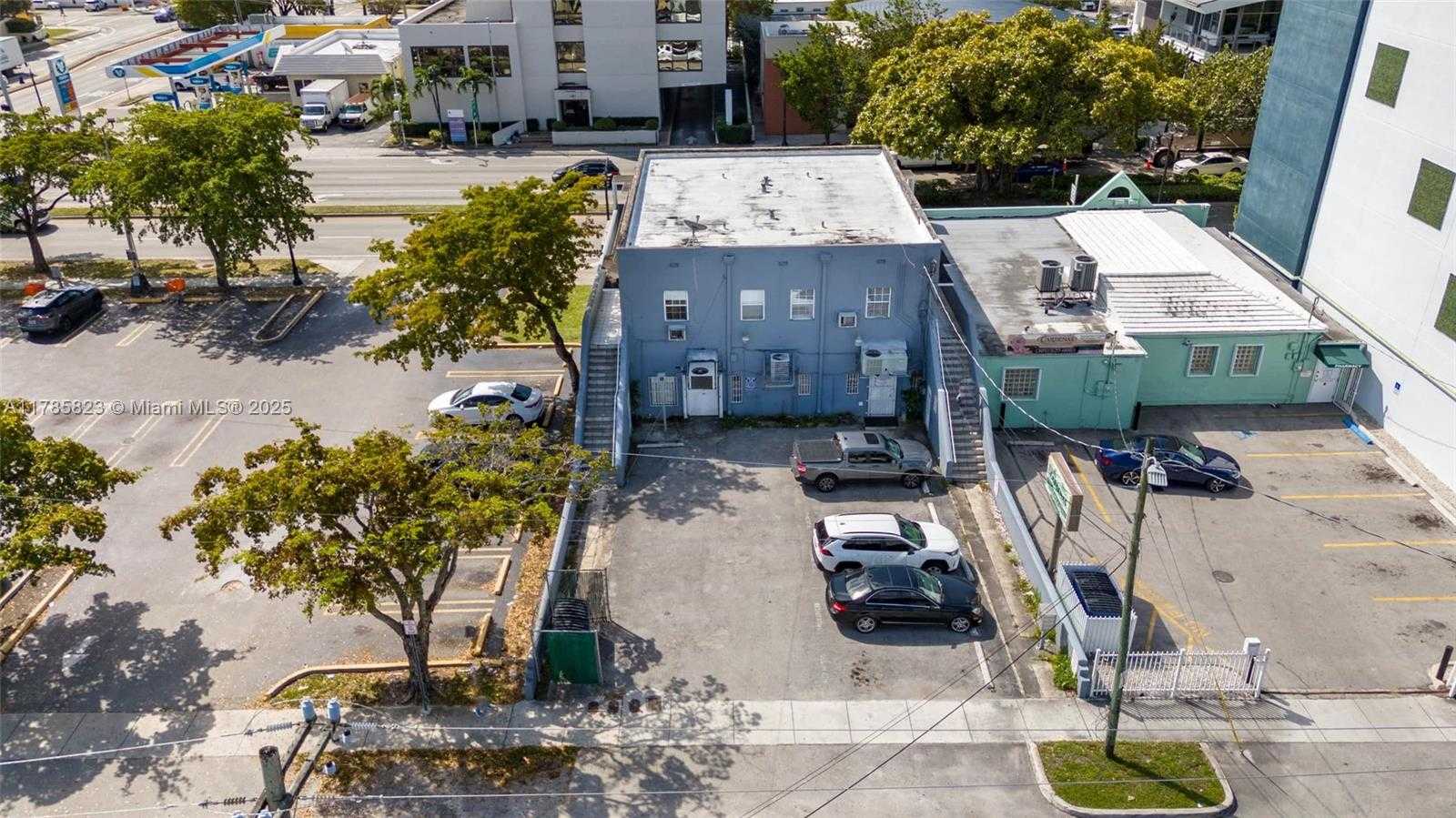 Small Image of 2731 SOUTH WEST 22ND ST, Miami Number 25