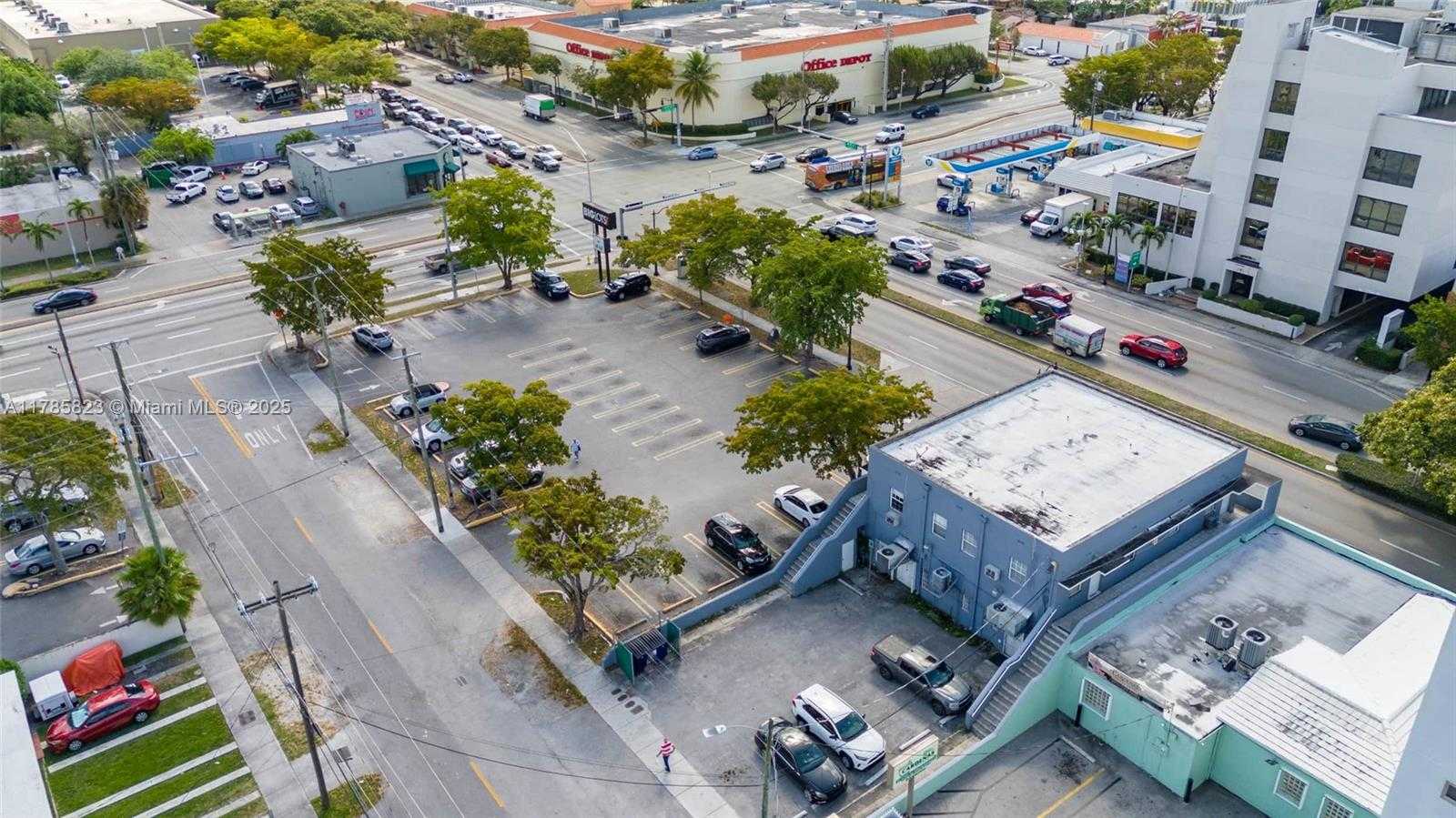 Small Image of 2731 SOUTH WEST 22ND ST, Miami Number 26
