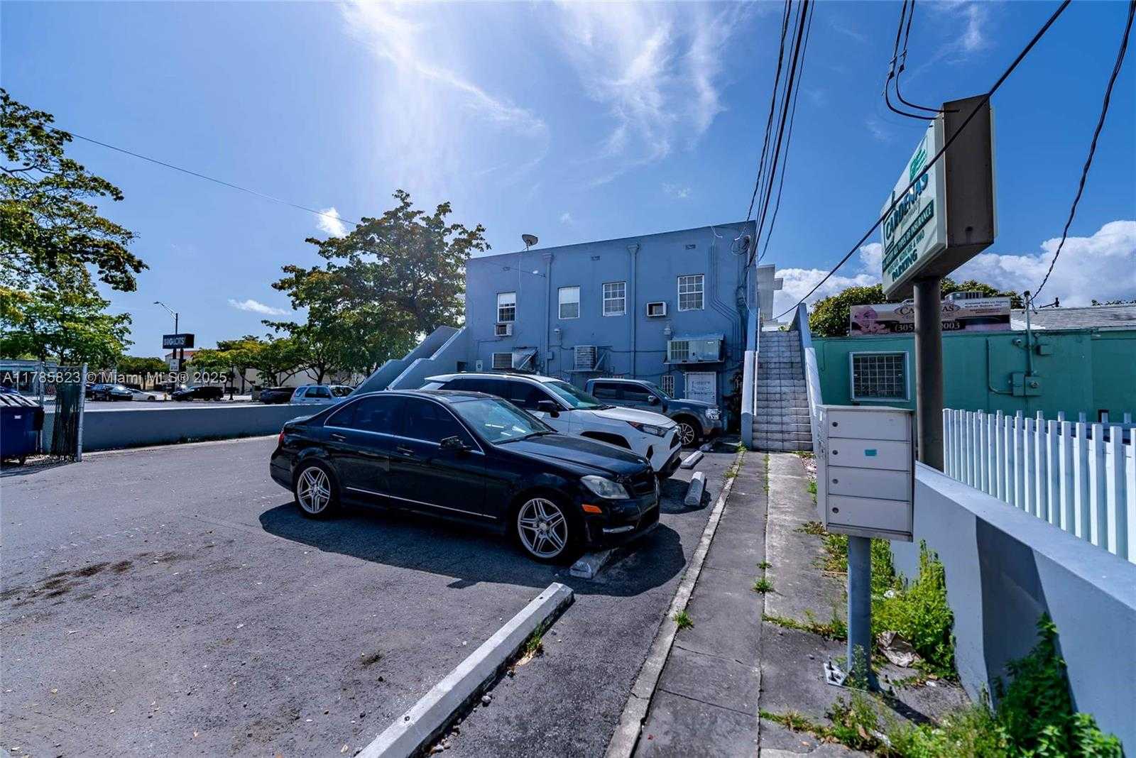 Small Image of 2731 SOUTH WEST 22ND ST, Miami Number 33